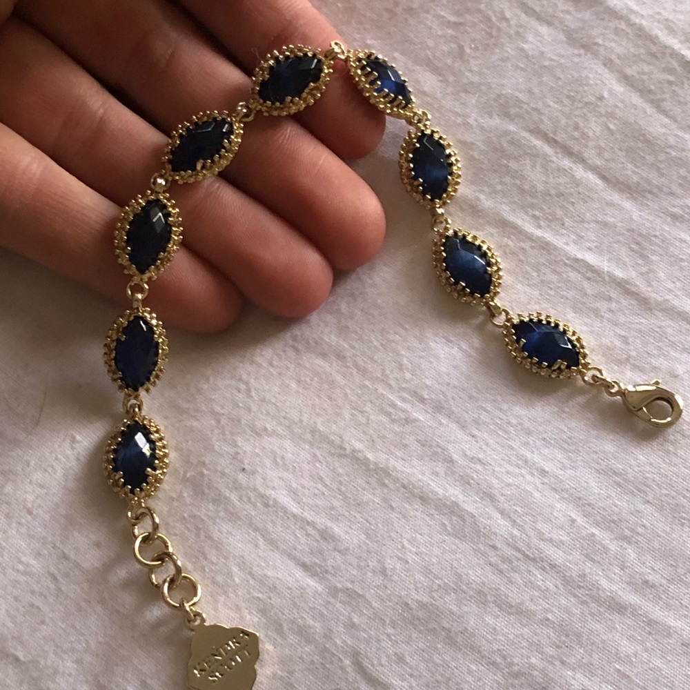 Kendra Scott Saphire blue oval stone bracelet